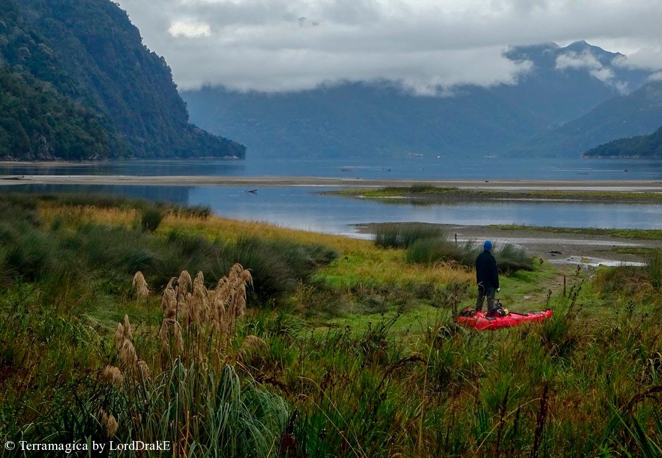 Expedicion en Kayak a los Fiordos fiordo Cahuelmo
