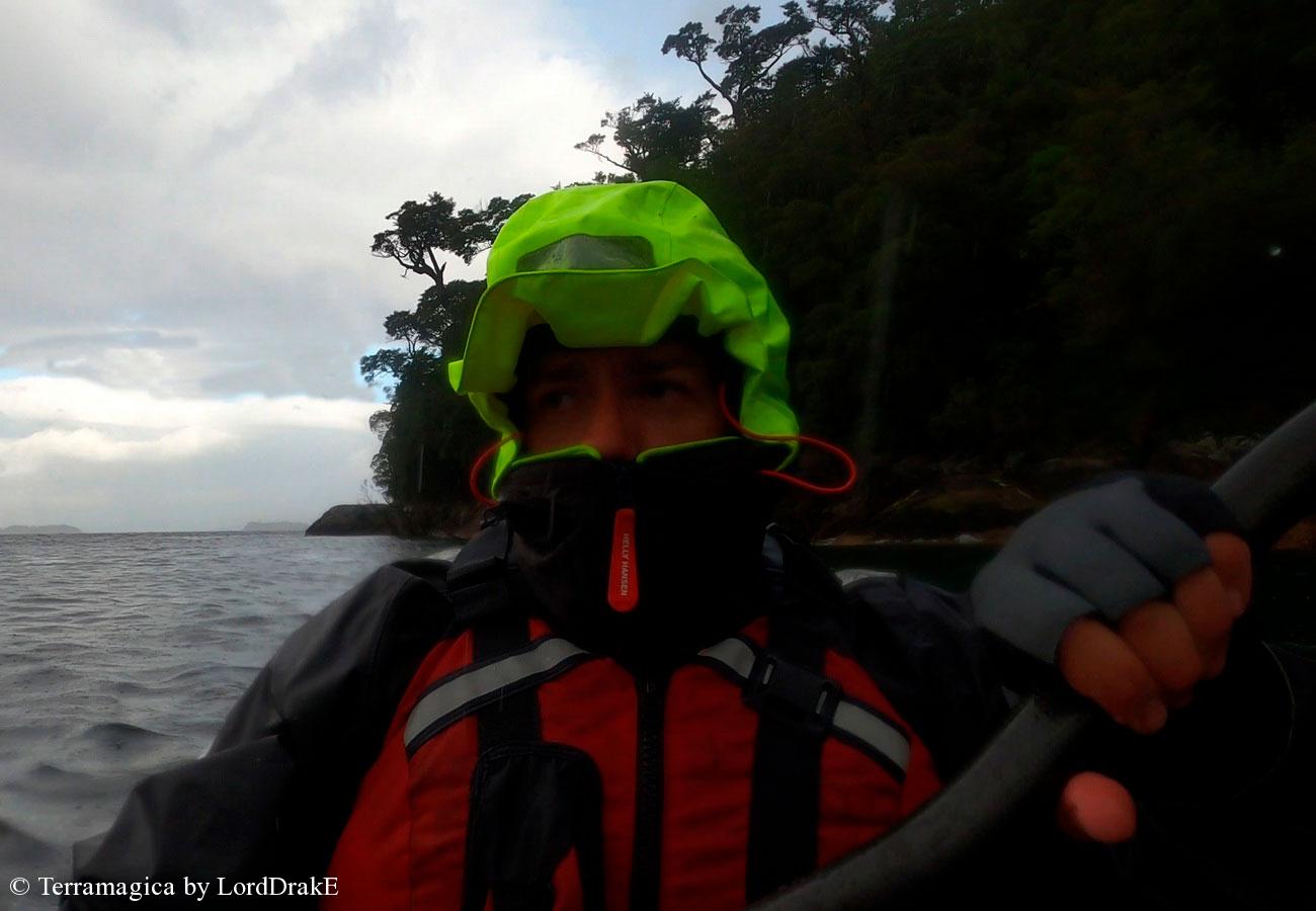 Circunnavegacion en Kayak a la Isla Magdalena lluuvia