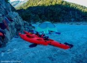 Circunnavegación en Kayak al Lago Caburgua campamento Circunnavegación en Kayak al Lago Caburgua campamento